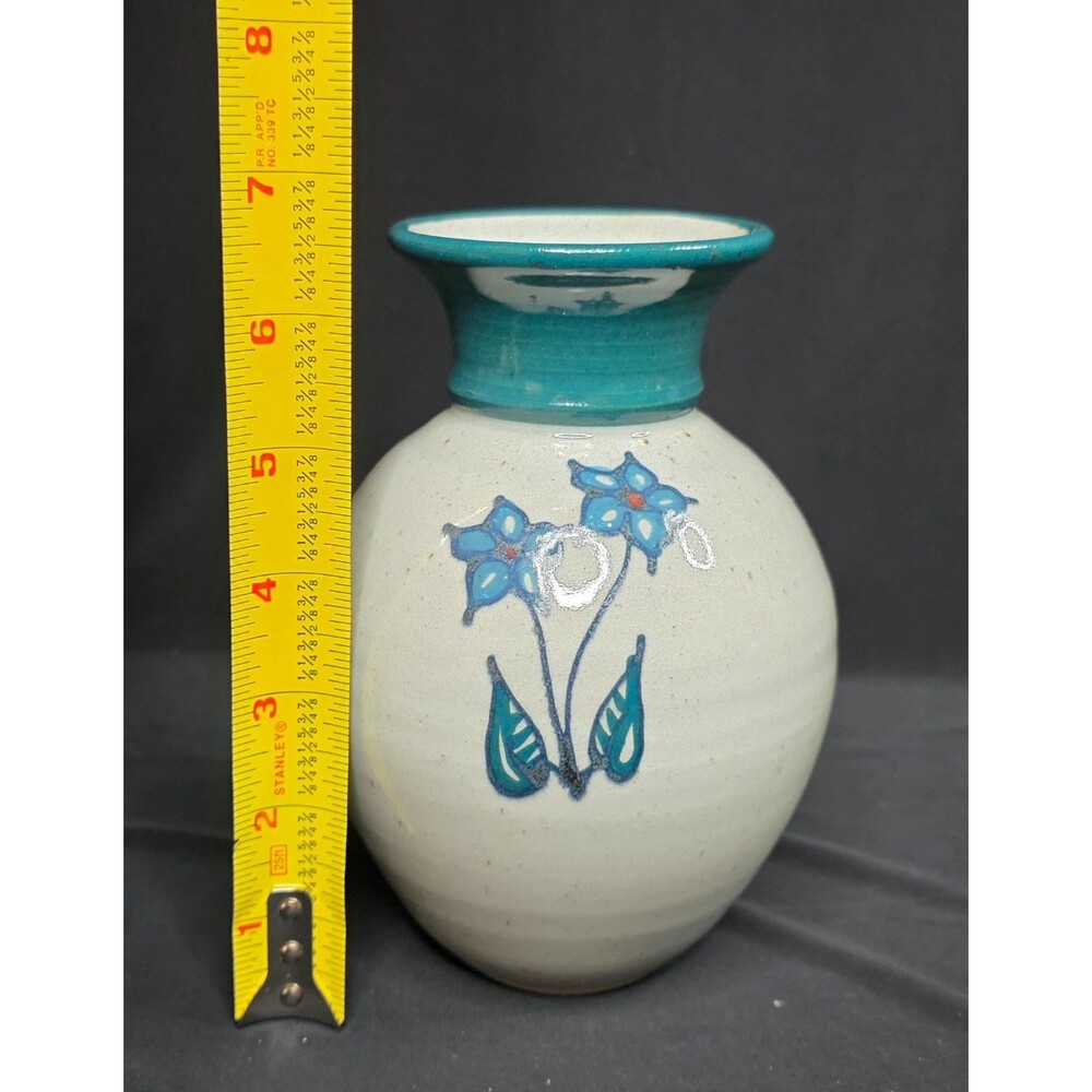 Hand Thrown Studio Pottery Vase Gray & Teal Blue Floral Stoneware Signed 6.75" - Picture 9 of 14